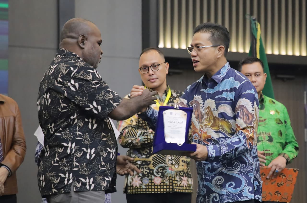 Ketum AKKOPSI KDS Kawal Gerakan 42 Kepala Daerah Papua Lawan TBC